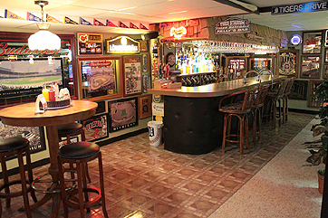 Thomas Kelly's Basement Bar