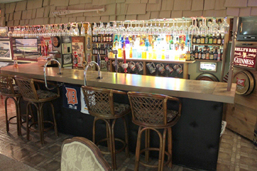 Thomas Kelly's Basement Bar