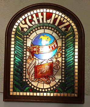 Schlitz Vintage 1977 Illuminated Faux Stained Glass Beer Sign