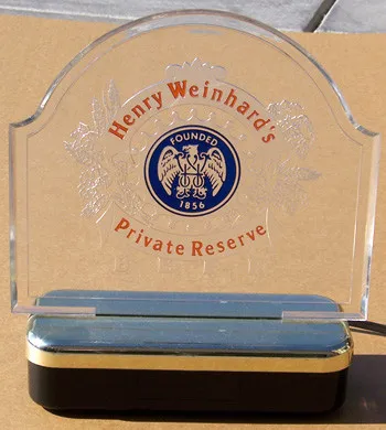 Henry Weinhard's Private Reserve Beer Vintage Edge-Lit Illuminated Bar Sign